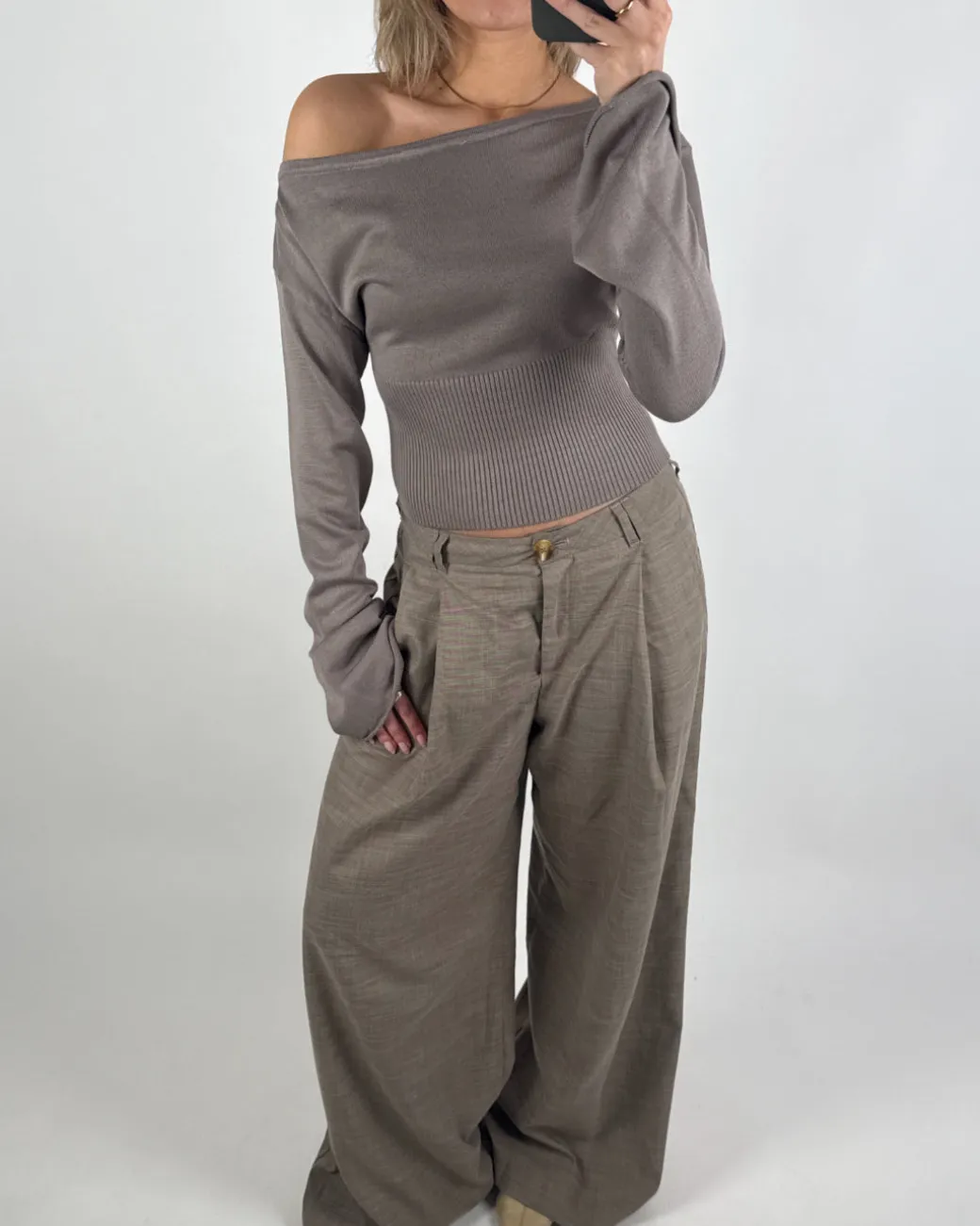 CARTER one shoulder bluse, brun