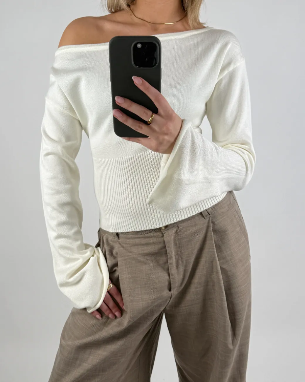 CARTER one shoulder bluse, creme