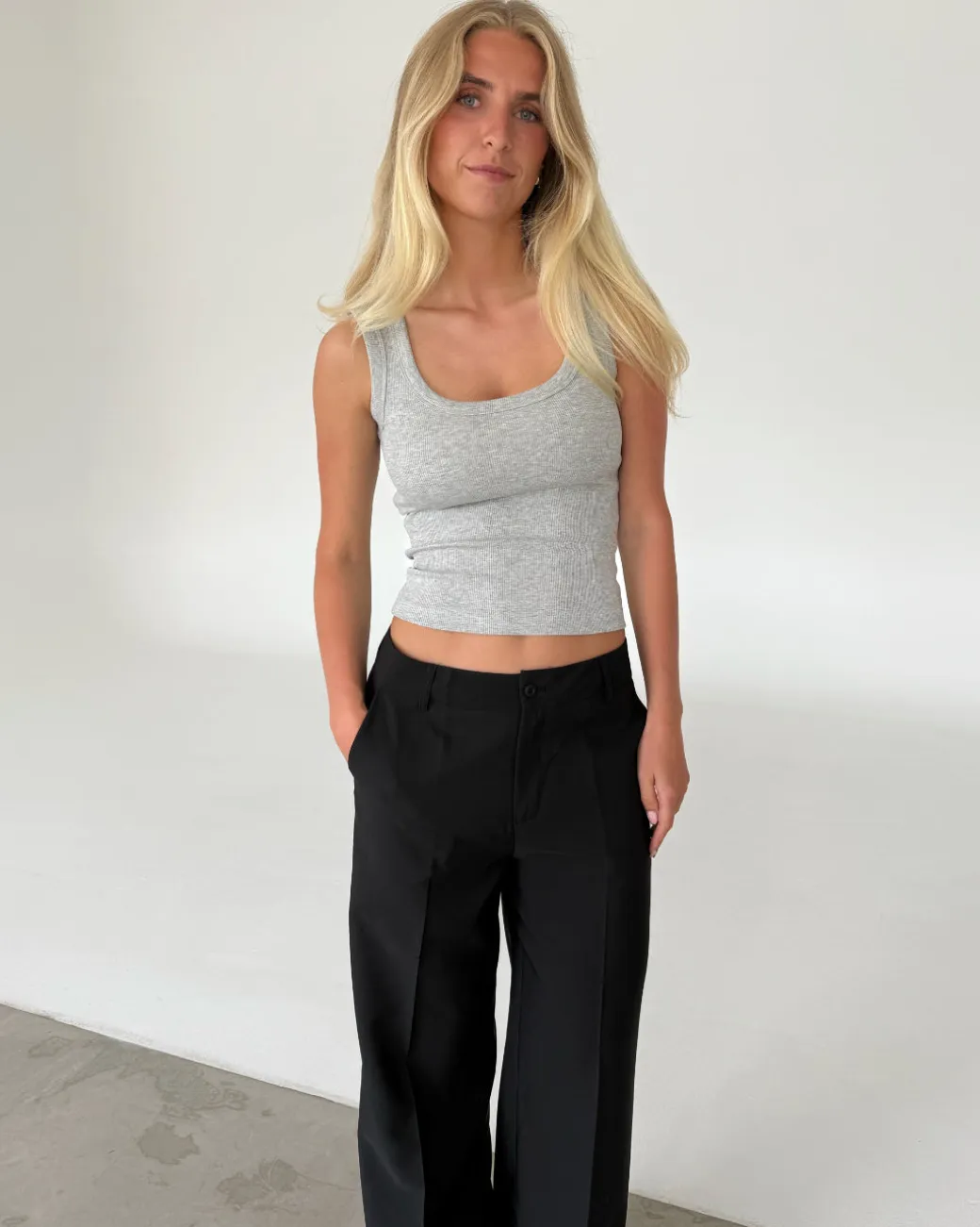 FIA top, grå