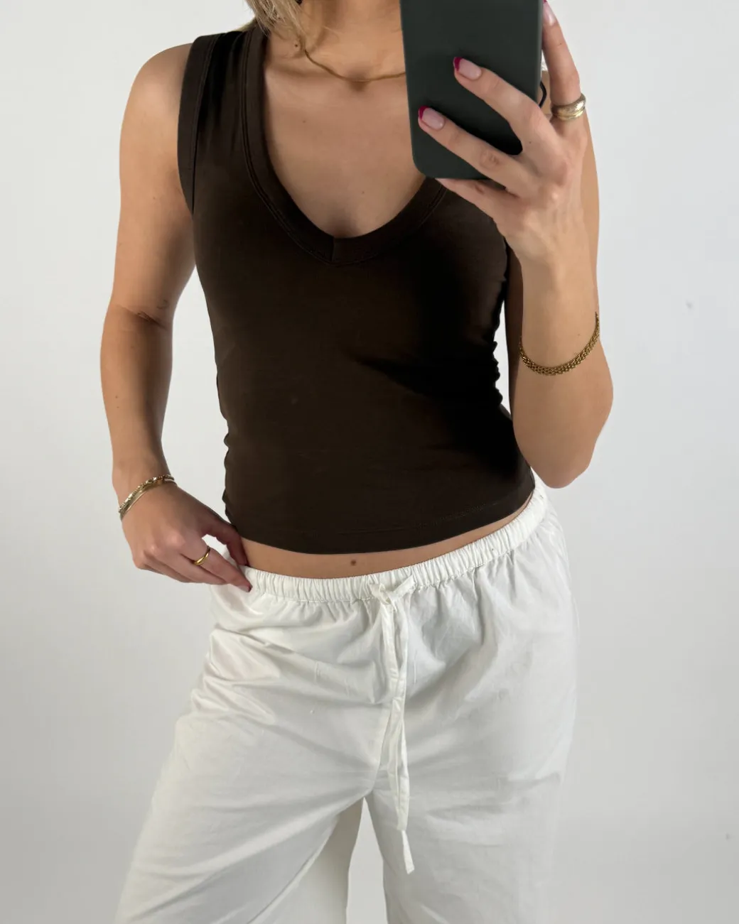 GIGI v-hals top, brun