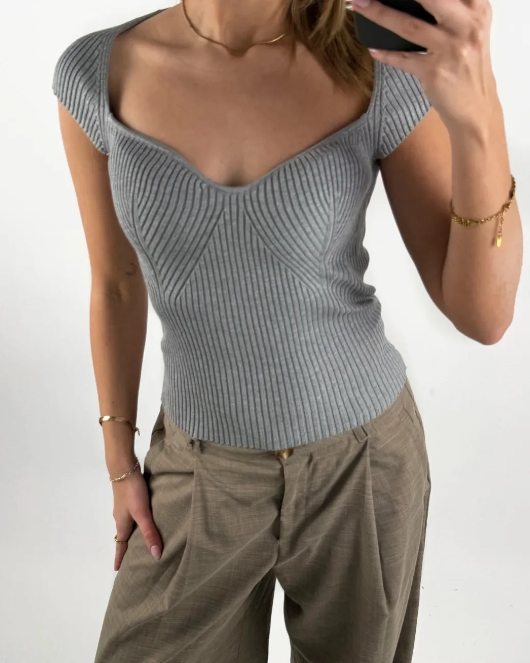 LAINEY top, grå