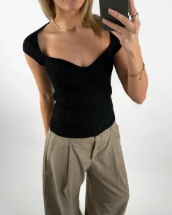 LAINEY top, sort
