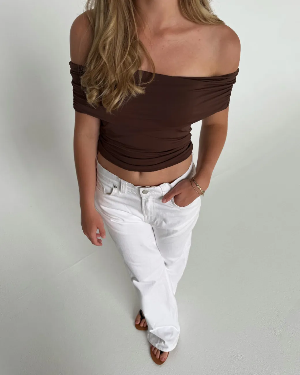 LEIA off shoulder top, brun
