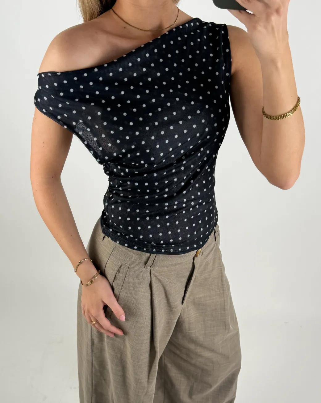 LENNOX off shoulder top, sort