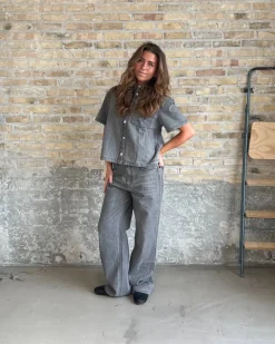 LOUISE kortærmet denim skjorte, grå