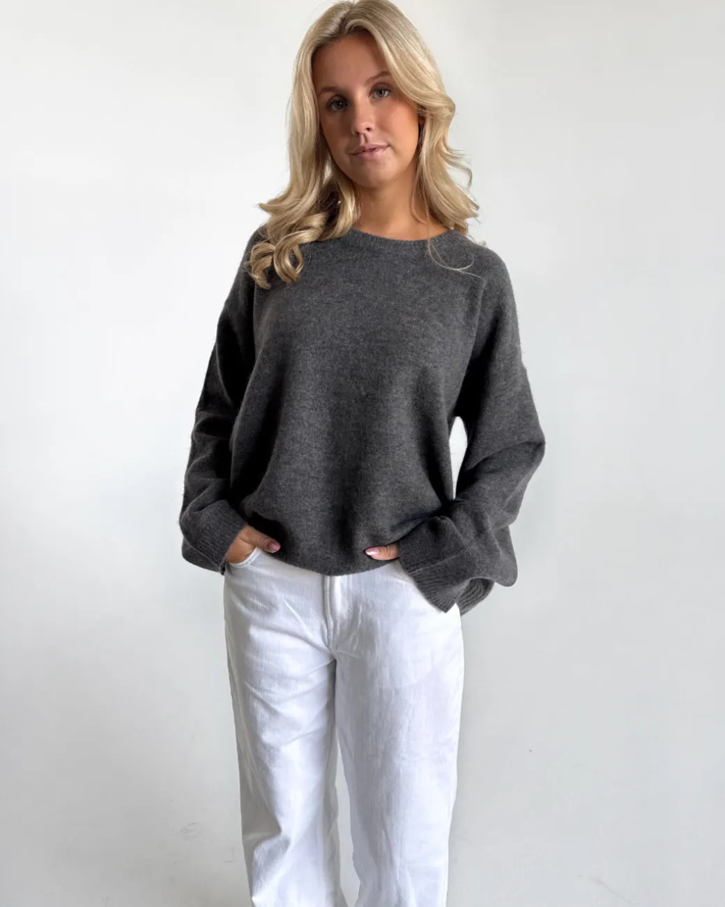 MATILDA strik, grå