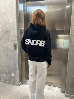 SNDRB hoodie, navy/hvid