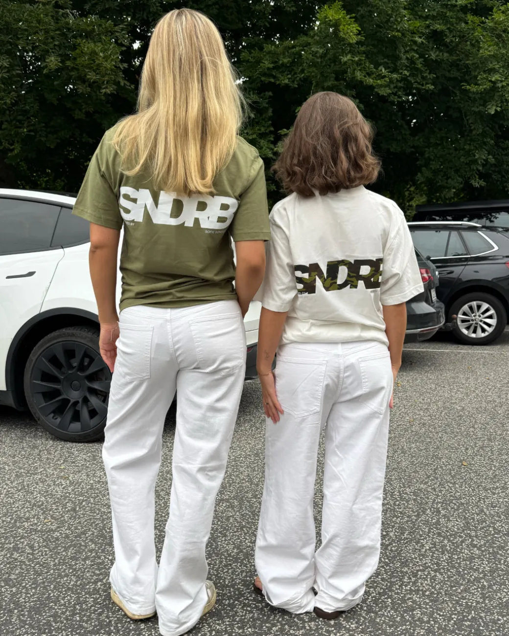 SNDRB t-shirt, hvid/army camouflage