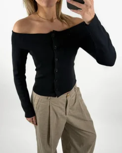 VICTORIA off shoulder bluse, sort