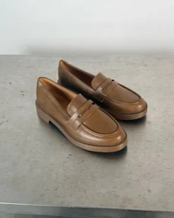 YASMIN loafers, lysebrun